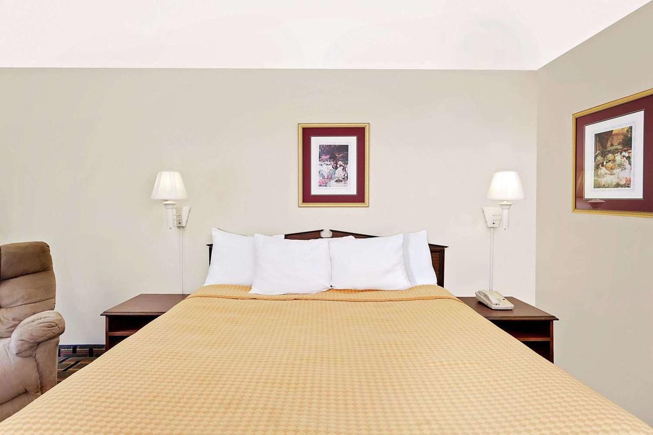 Days Inn By Wyndham Spartanburg Ngoại thất bức ảnh