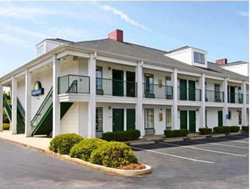 Days Inn By Wyndham Spartanburg Ngoại thất bức ảnh