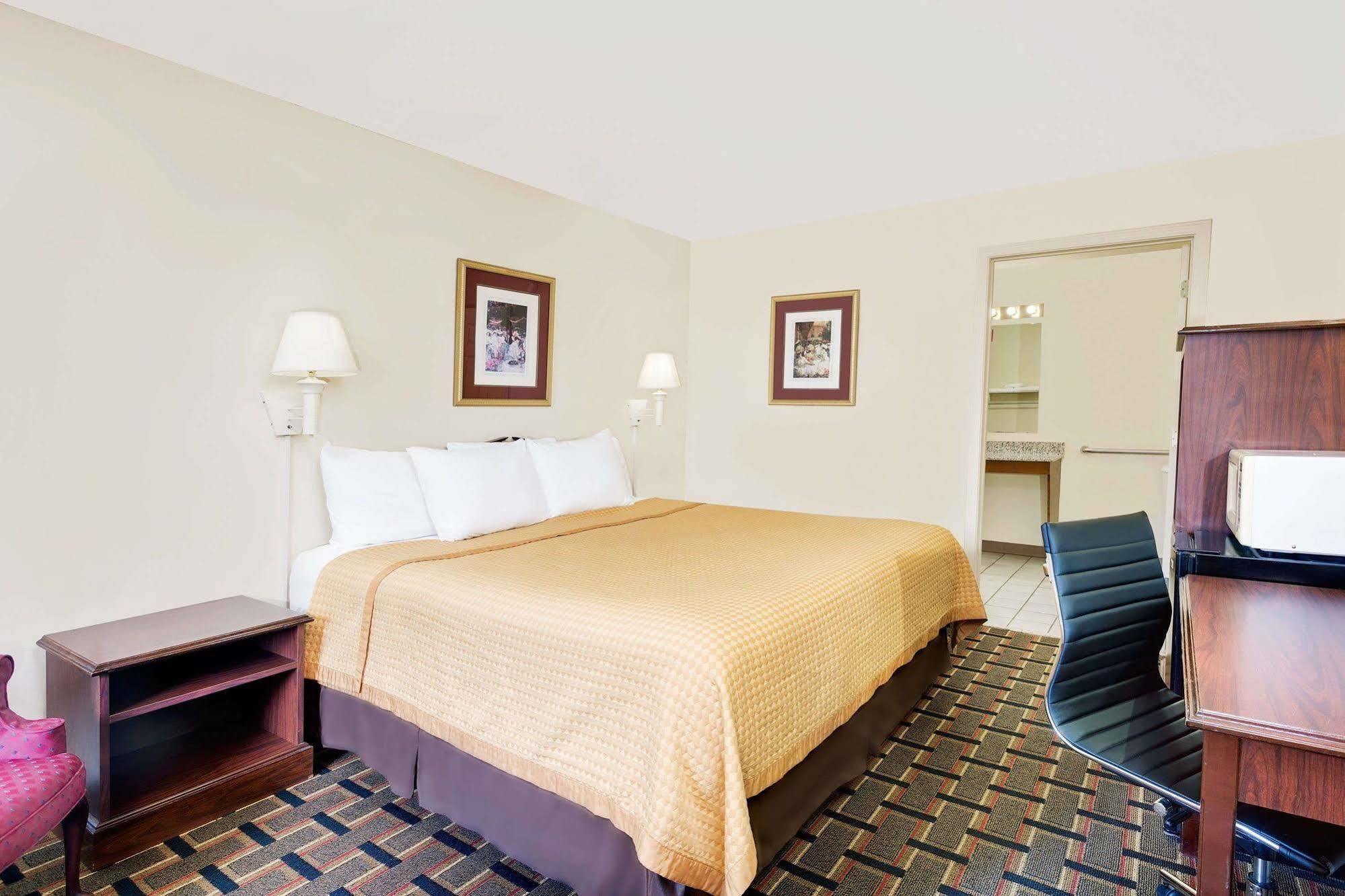 Days Inn By Wyndham Spartanburg Ngoại thất bức ảnh